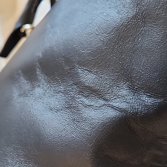 Chloe Bailey Two Toned Navy Bag - Picture 8 of 13